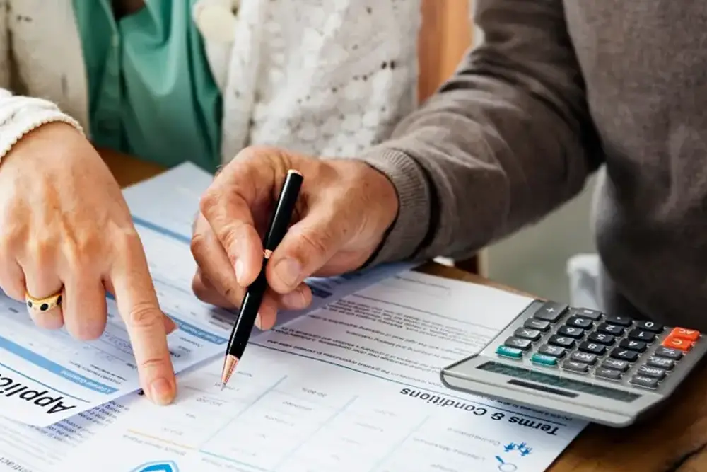 Finance Buzz - 5 Insurance Agents Share Their Best Money-Saving Tips